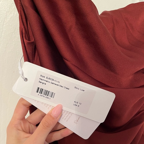 Shona Joy dress purchased from Australia. Color is Sangria and size is 6. - Picture 5 of 6